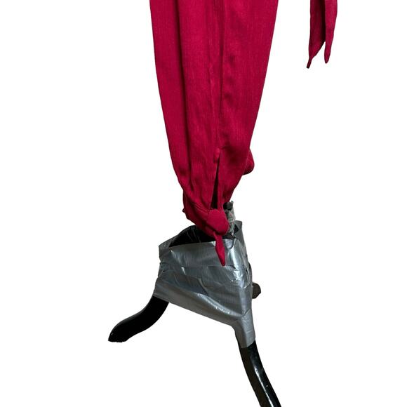 Lulus red rayon halter neck line jumpsuit size Small - Picture 13 of 16